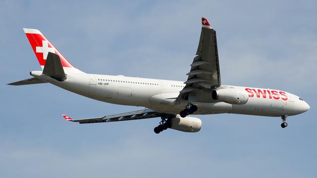 HB-JHF:Airbus A330-300:Swiss International Air Lines